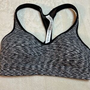 Lululemon Speed Up Bra *High Support for C/D Cup Size 6